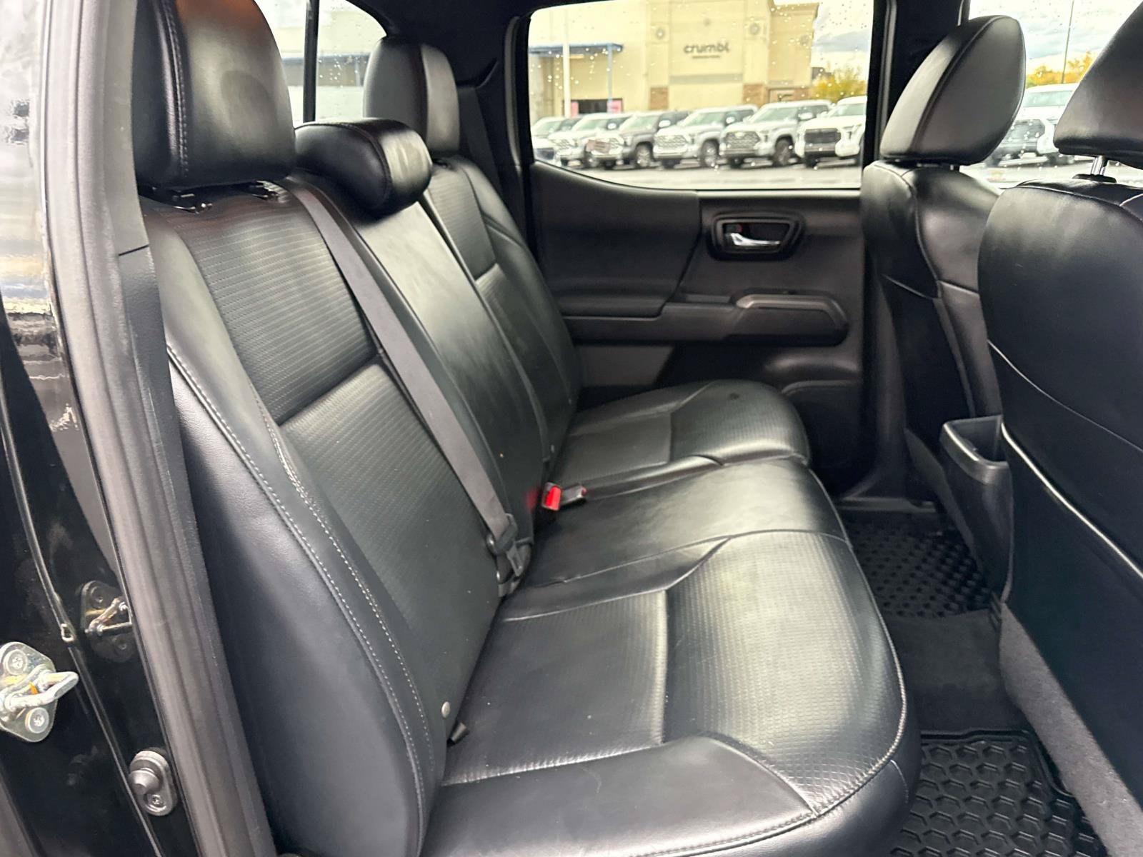Used 2019 Toyota Tacoma TRD Sport AWD/4WD image 17
