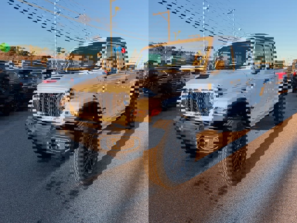 New 2026 Jeep Gladiator Sport image 3