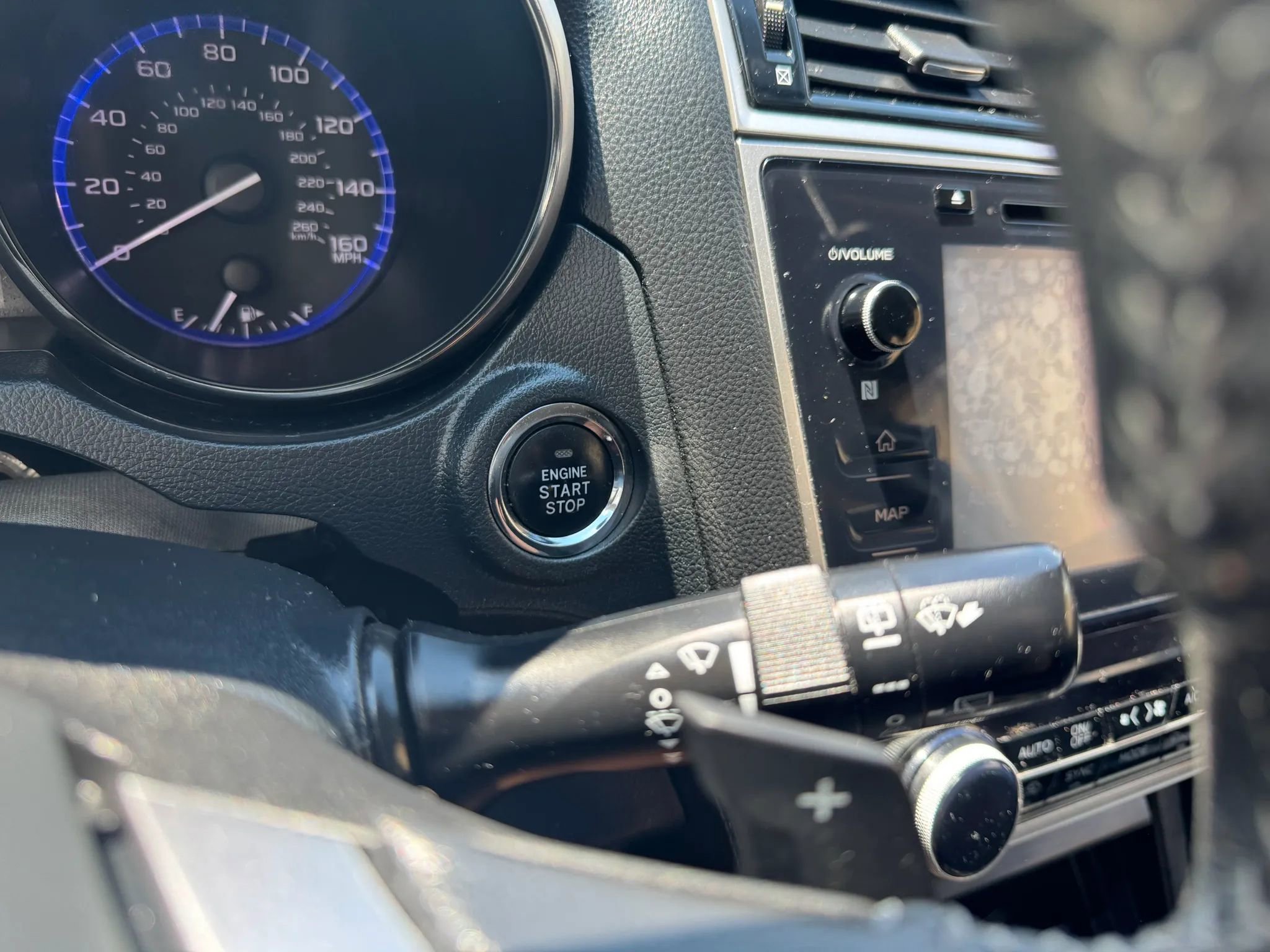 Used 2018 Subaru Outback 3.6R Limited AWD/4WD image 10