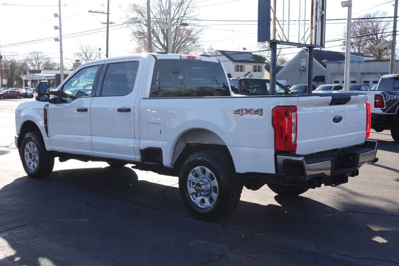 Used 2023 Ford F250 XLT image 2