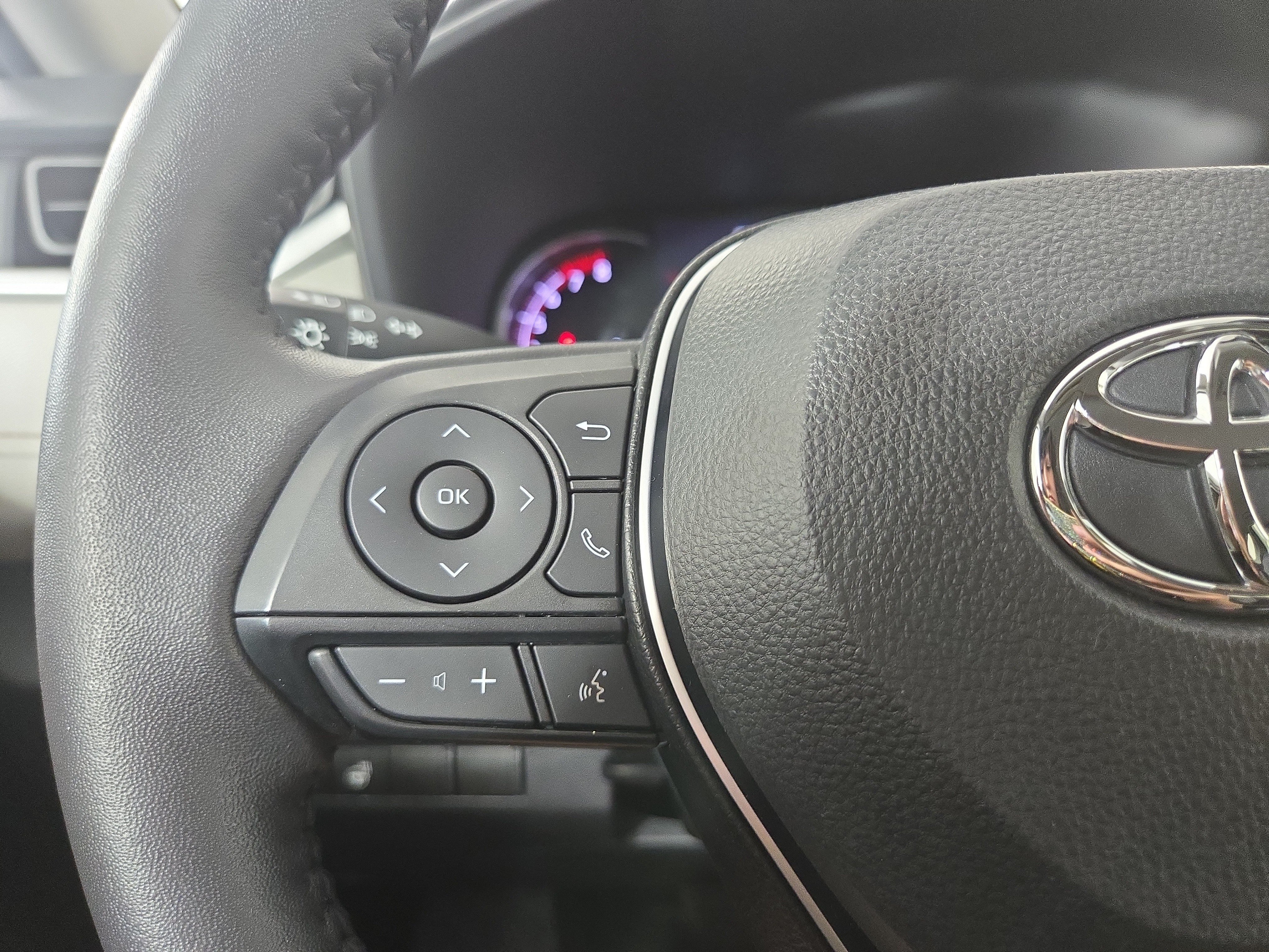 Used 2024 Toyota RAV4 XLE w/ Weather Package AWD/4WD image 15