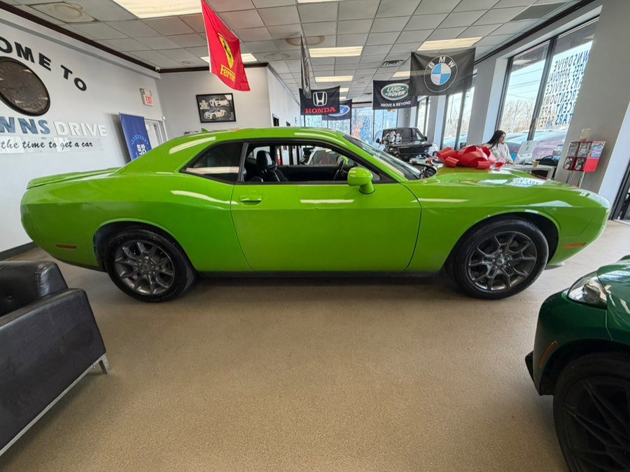 Used 2017 Dodge Challenger GT w/ Driver Convenience Group image 12