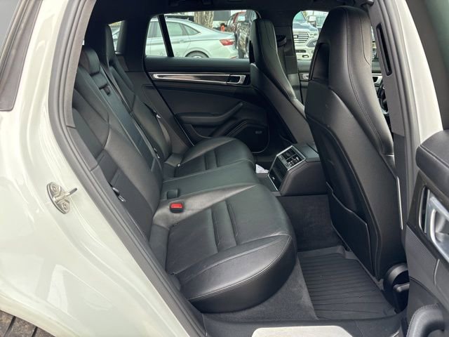 Used 2018 Porsche Panamera 4 image 8