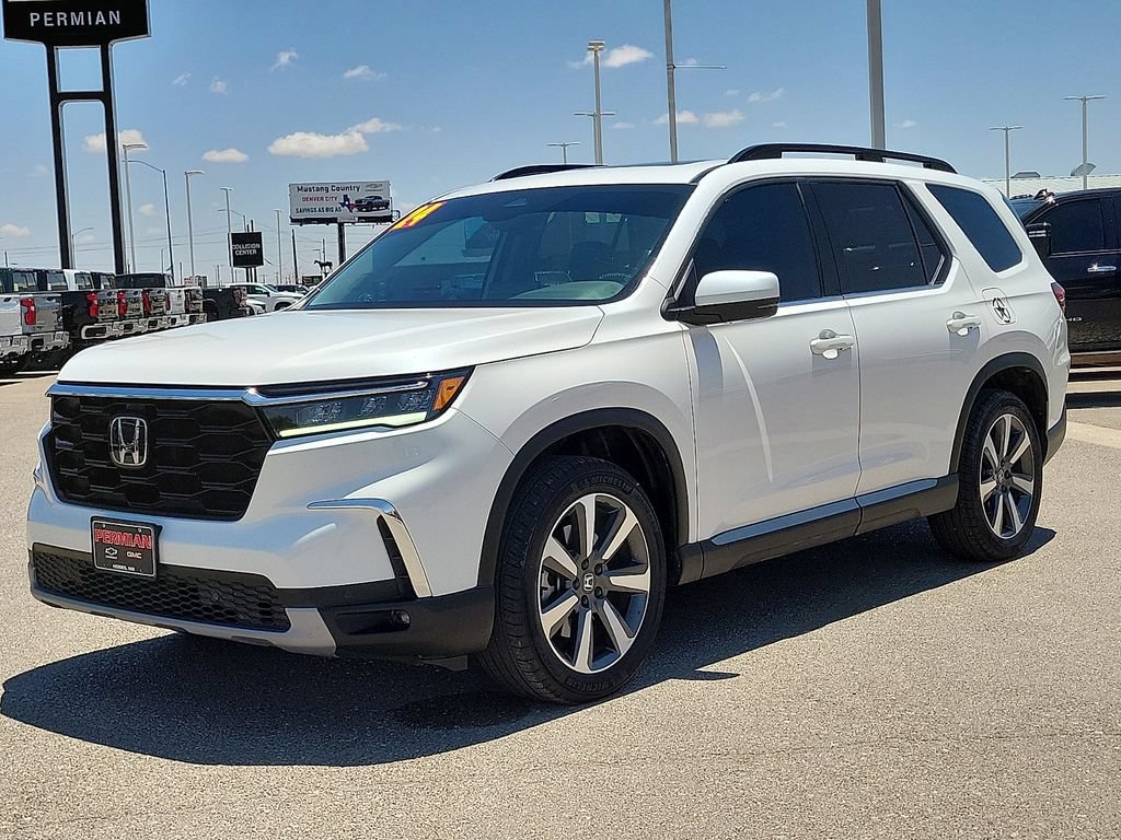 Used 2024 Honda Pilot Touring image 6