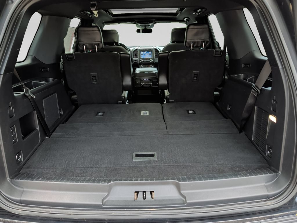 Used 2019 Ford Expedition Limited w/ Equipment Group 301A AWD/4WD image 38