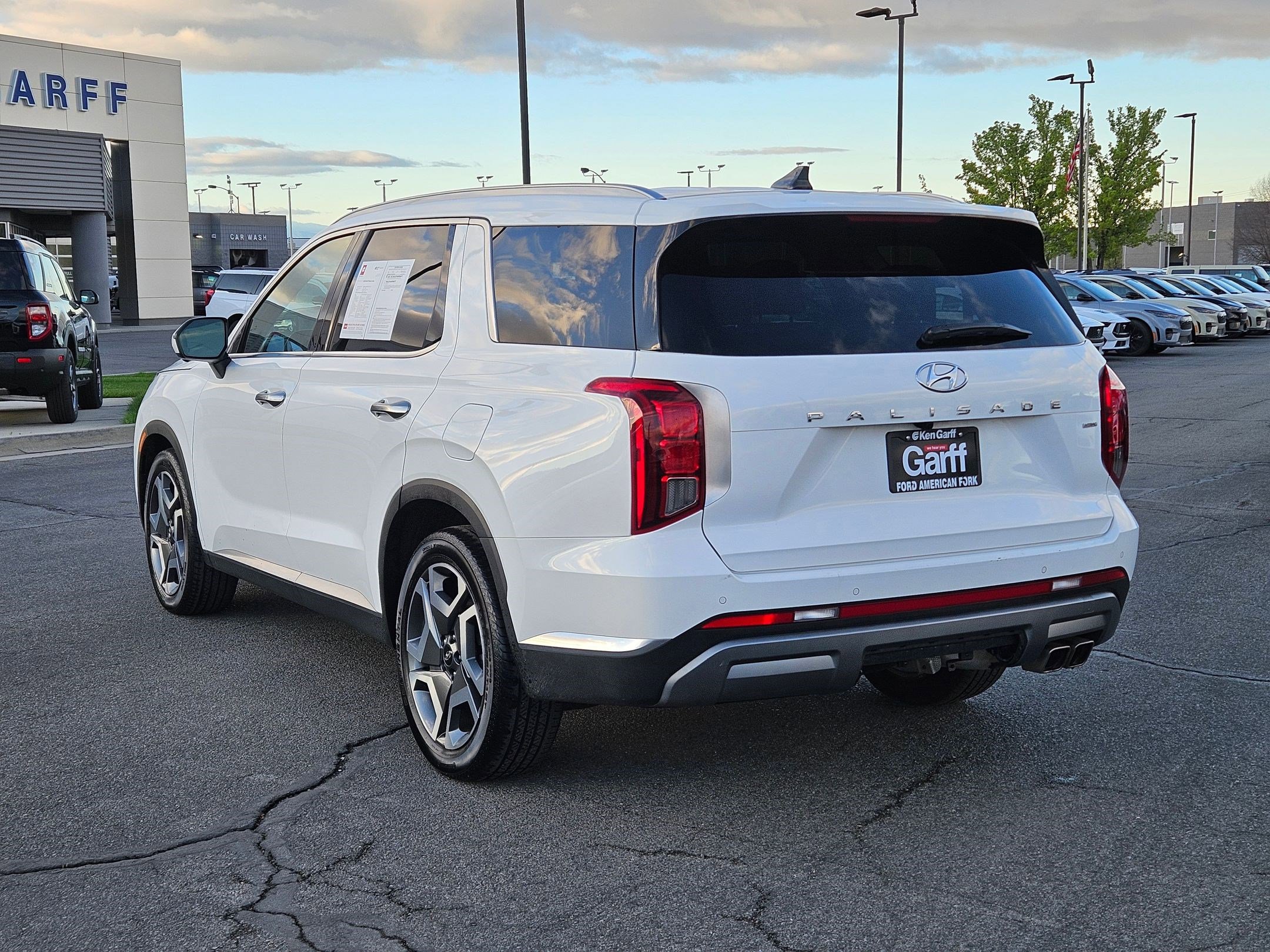 Used 2025 Hyundai Palisade Limited image 9