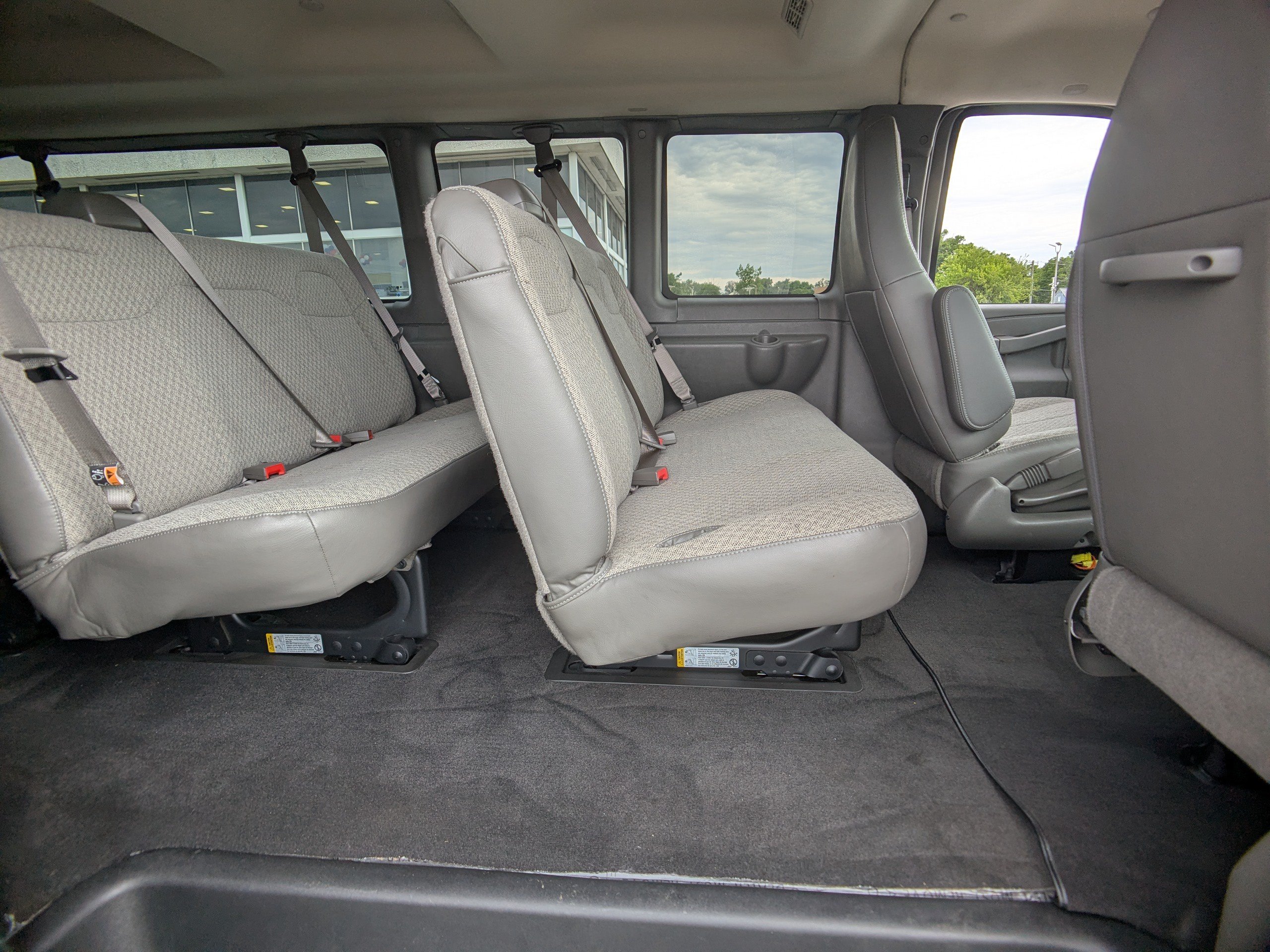 Used 2025 Chevrolet Express 3500 LT w/ LT Preferred Equipment Group RWD image 13
