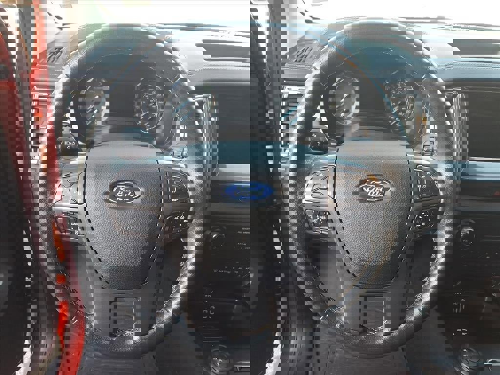 Used 2023 Ford Ranger Lariat w/ Technology Package image 9