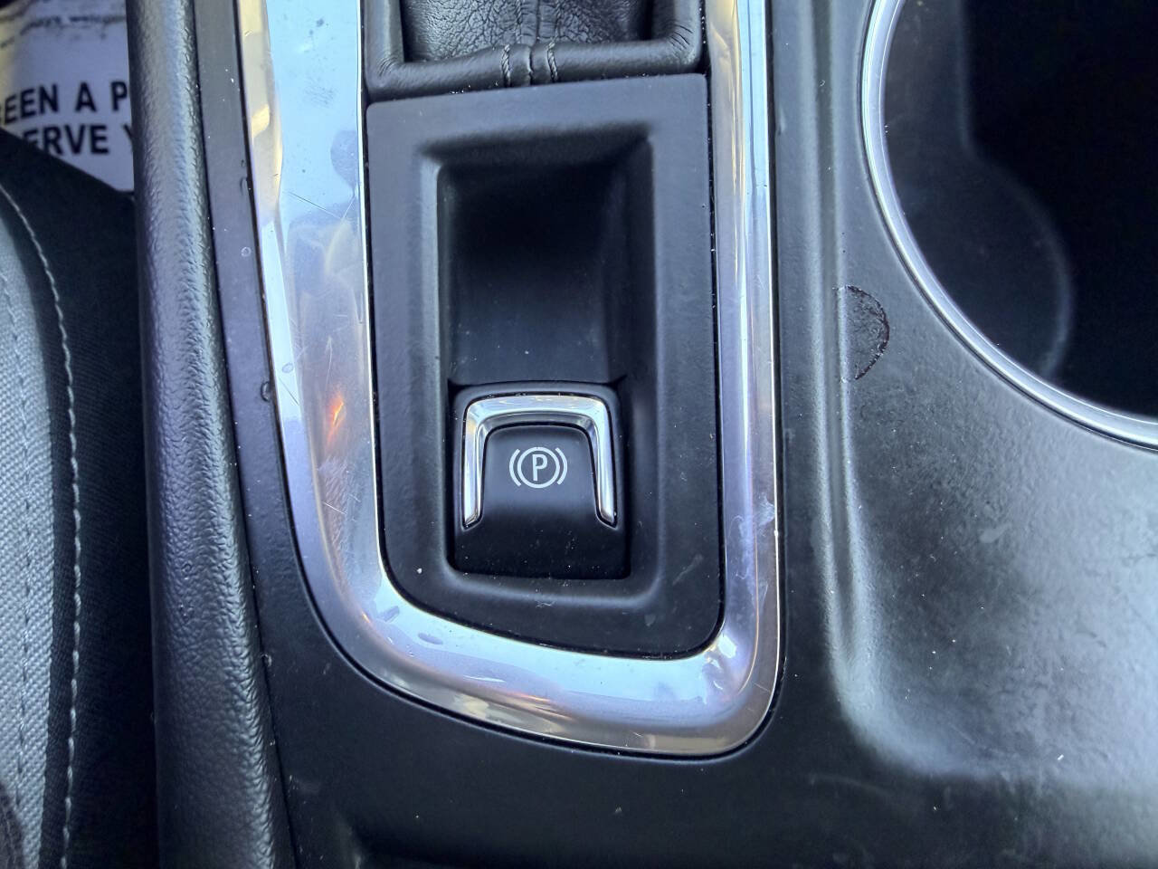 Used 2018 Chevrolet Equinox LT FWD image 23