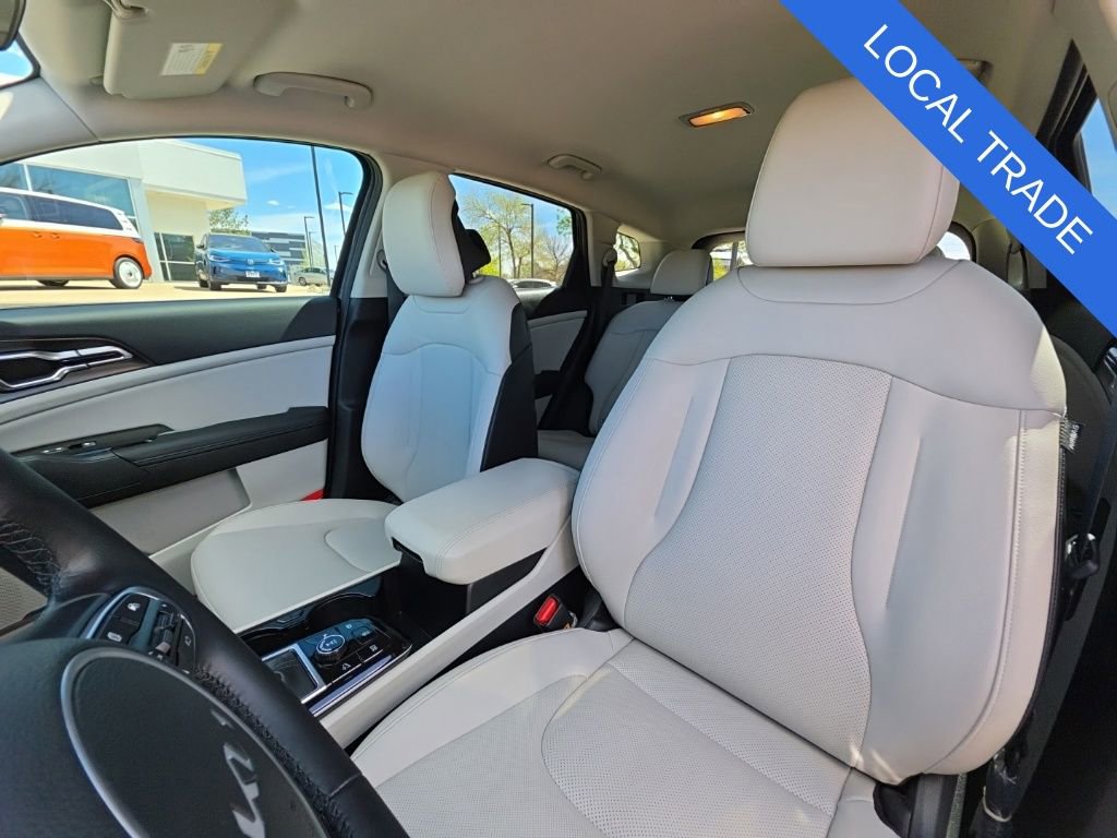 Used 2025 Kia Sportage EX image 11