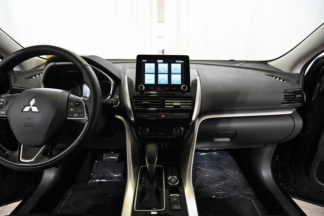 Used 2024 Mitsubishi Eclipse Cross SE image 2