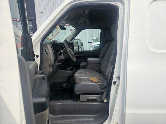 Used 2012 Nissan NV 2500 S w/ Side Curtain Airbag Pkg RWD image 27