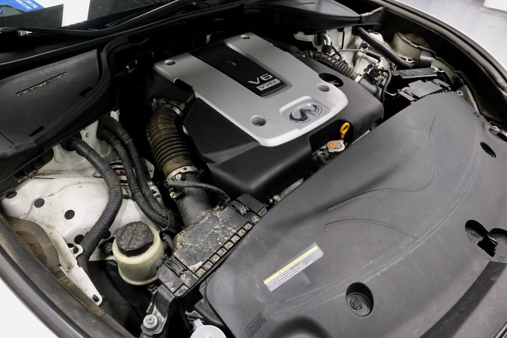 Used 2017 INFINITI Q70 3.7 w/ Technology Package image 15