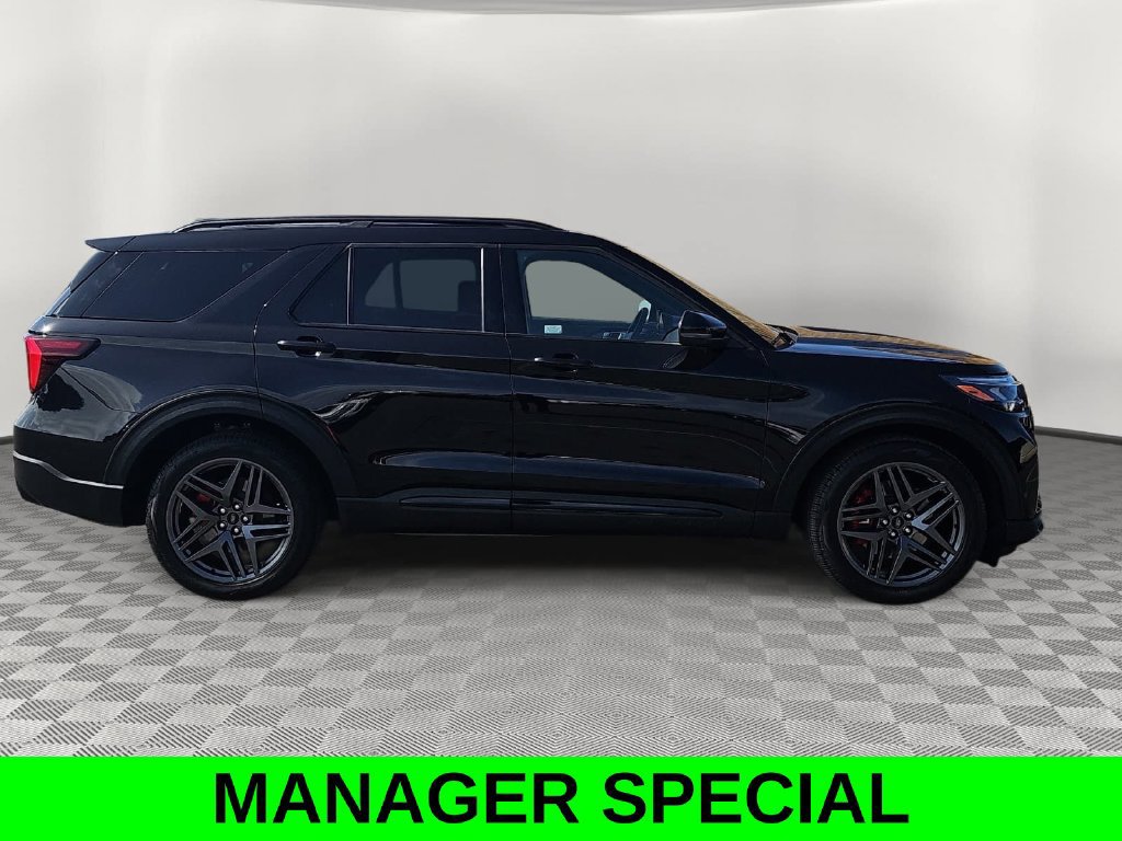 Used 2025 Ford Explorer ST w/ Sun And Sound Package AWD/4WD image 2