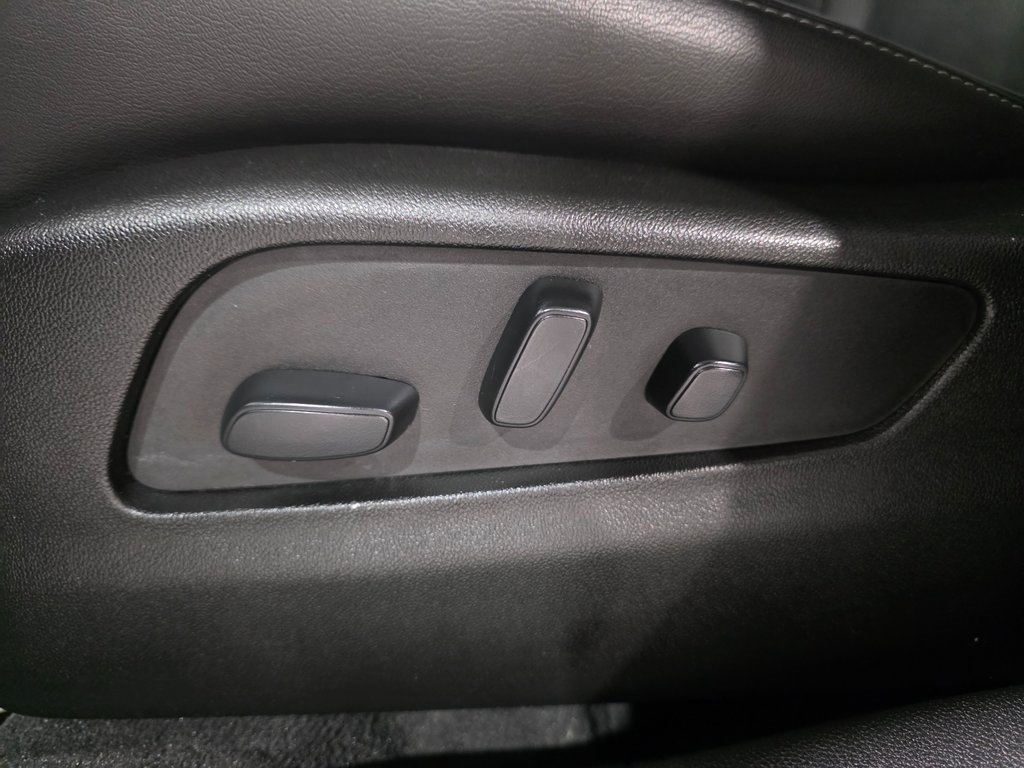 Used 2020 Cadillac XT4 Premium Luxury image 19