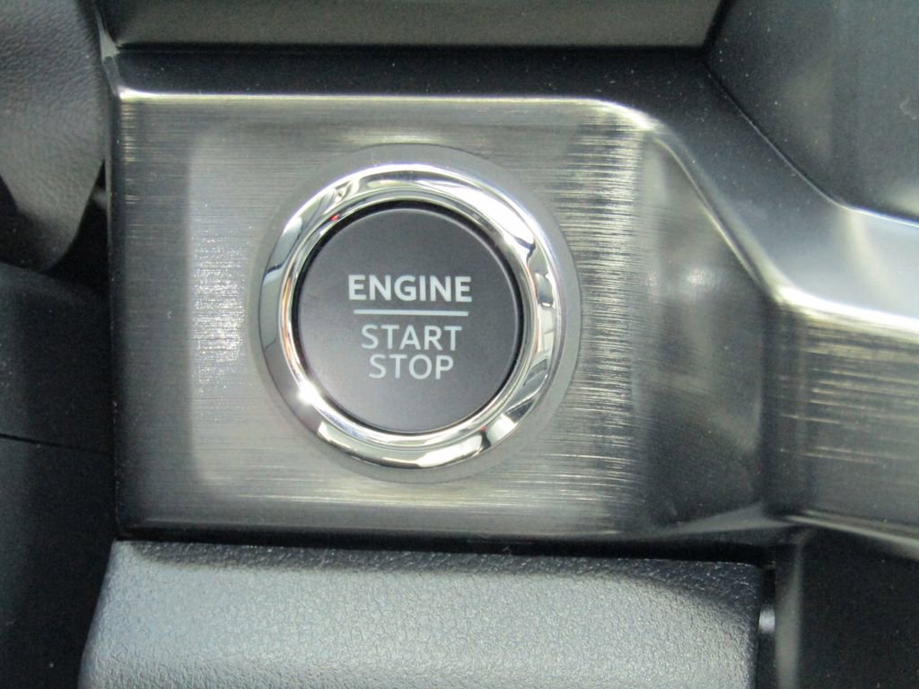 New 2025 Ford F350 Lariat w/ Lariat Ultimate Package image 36