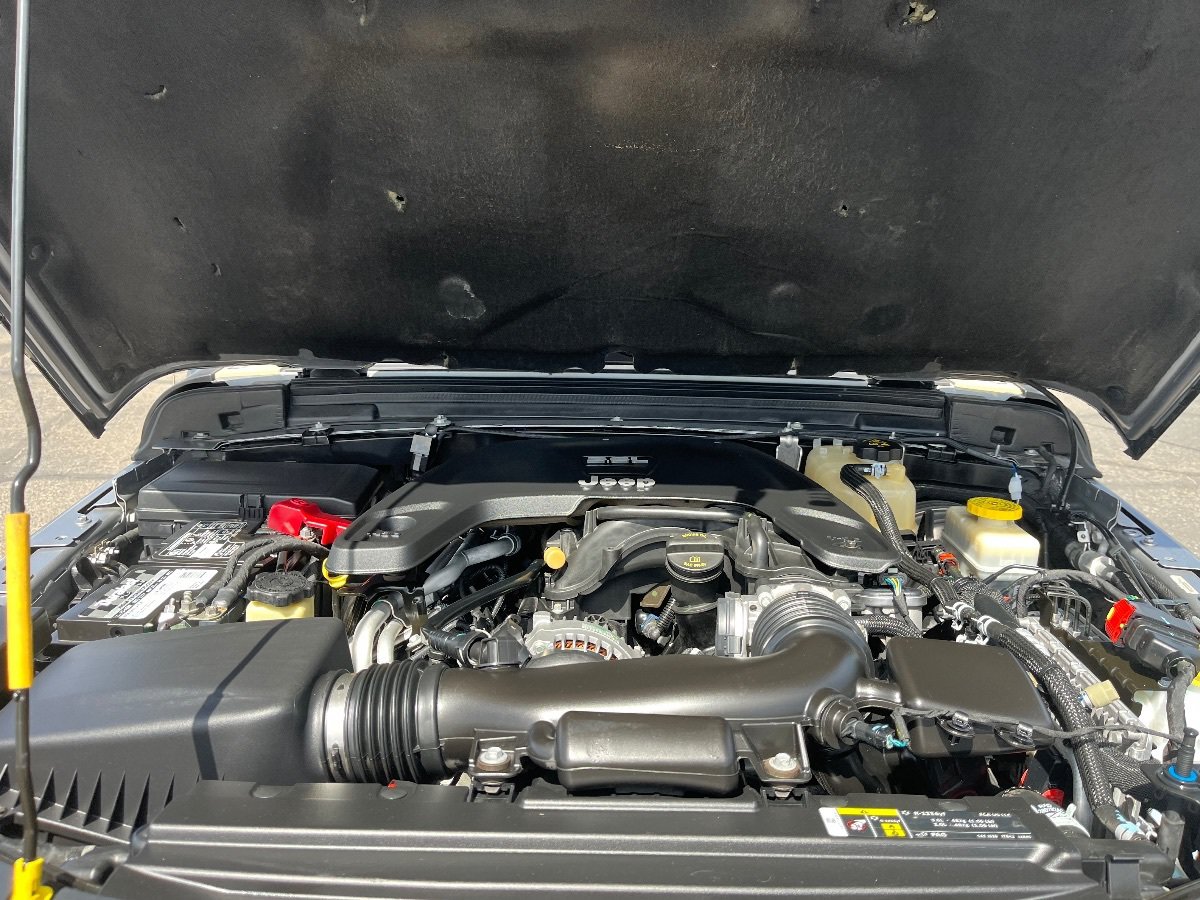Used 2018 Jeep Wrangler Unlimited Sport AWD/4WD image 36