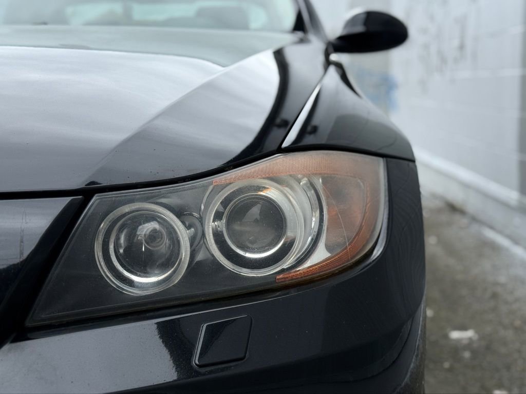 Used 2006 BMW 330xi Sedan image 12