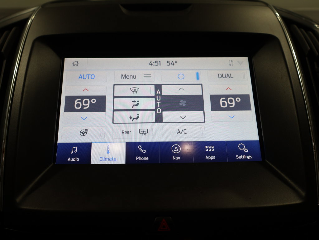 Used 2020 Ford Edge Titanium w/ Equipment Group 301A AWD/4WD image 29