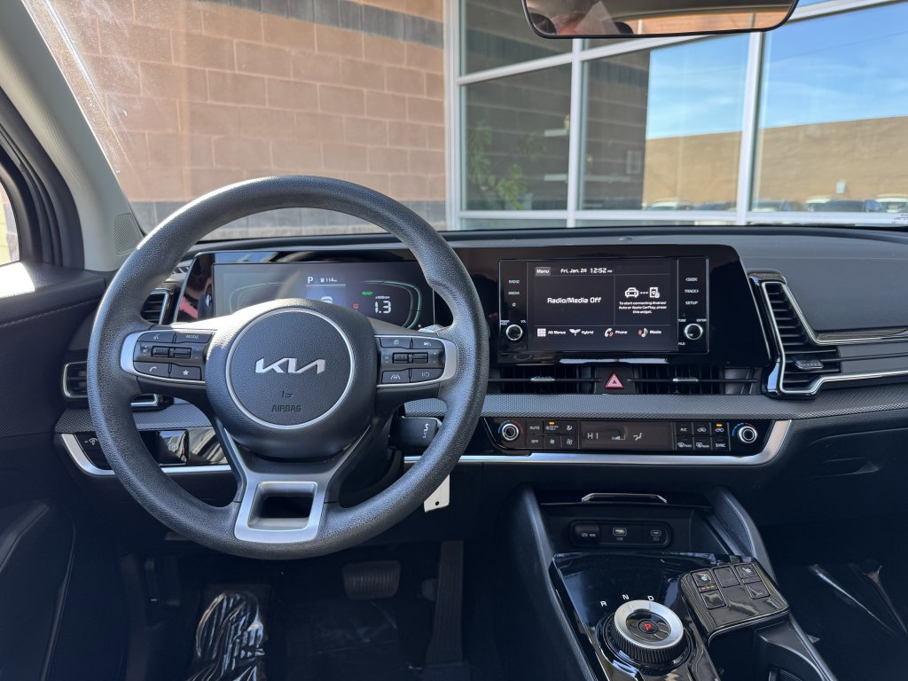 Used 2023 Kia Sportage LX image 16