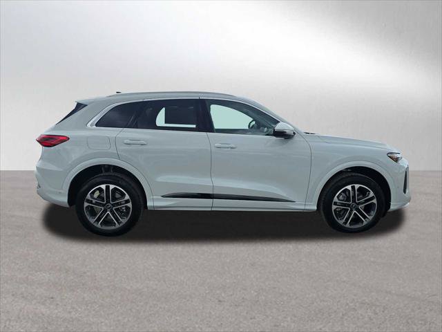 New 2026 Audi Q5 Premium Plus AWD/4WD image 2