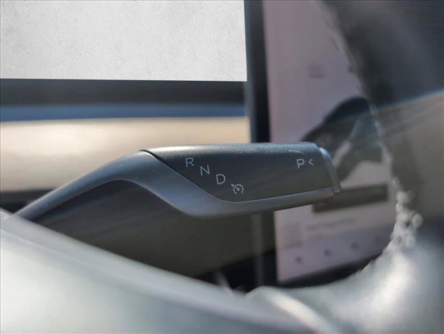 Used 2018 Tesla Model 3 Long Range RWD image 16
