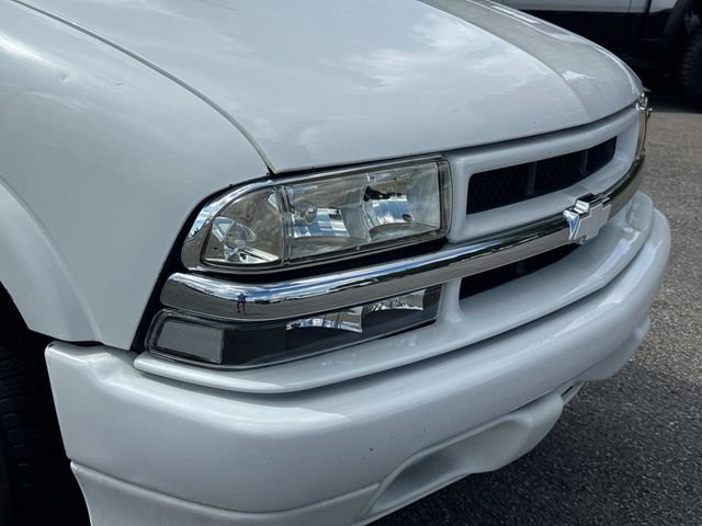 Used 2002 Chevrolet Blazer LS w/ Preferred Equipment Group RWD image 11