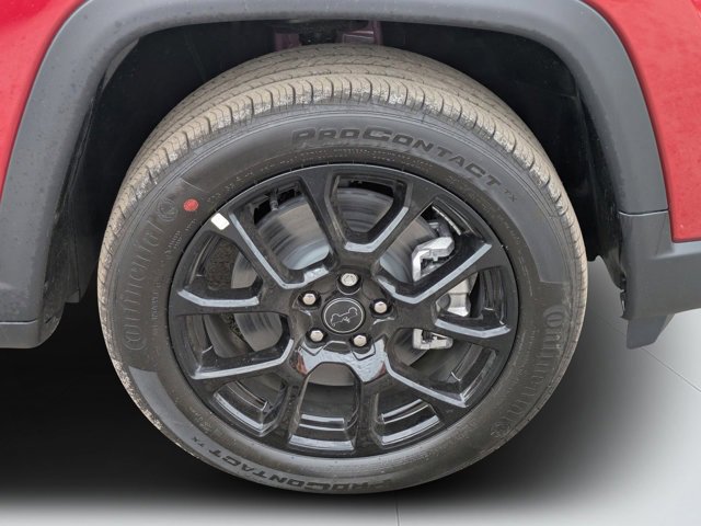 New 2026 Jeep Compass Latitude image 9