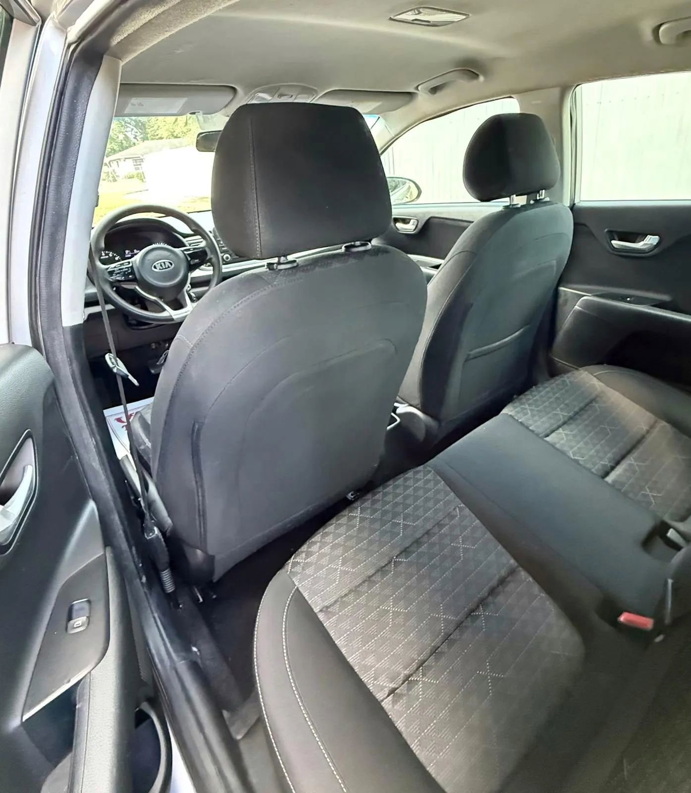 Used 2019 Kia Rio LX image 10