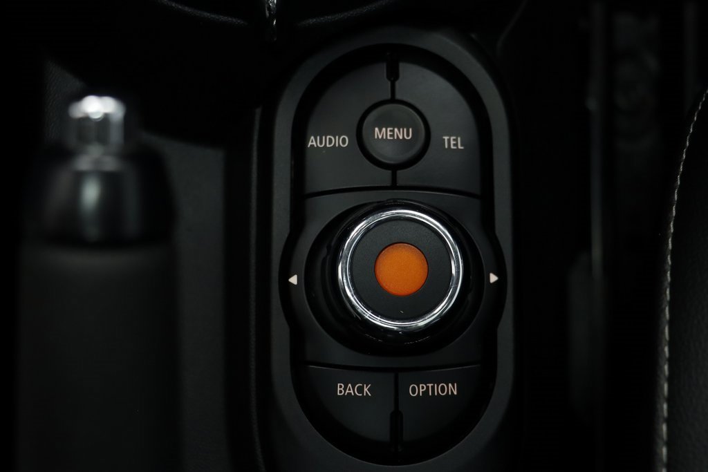 Used 2015 MINI Cooper S image 11