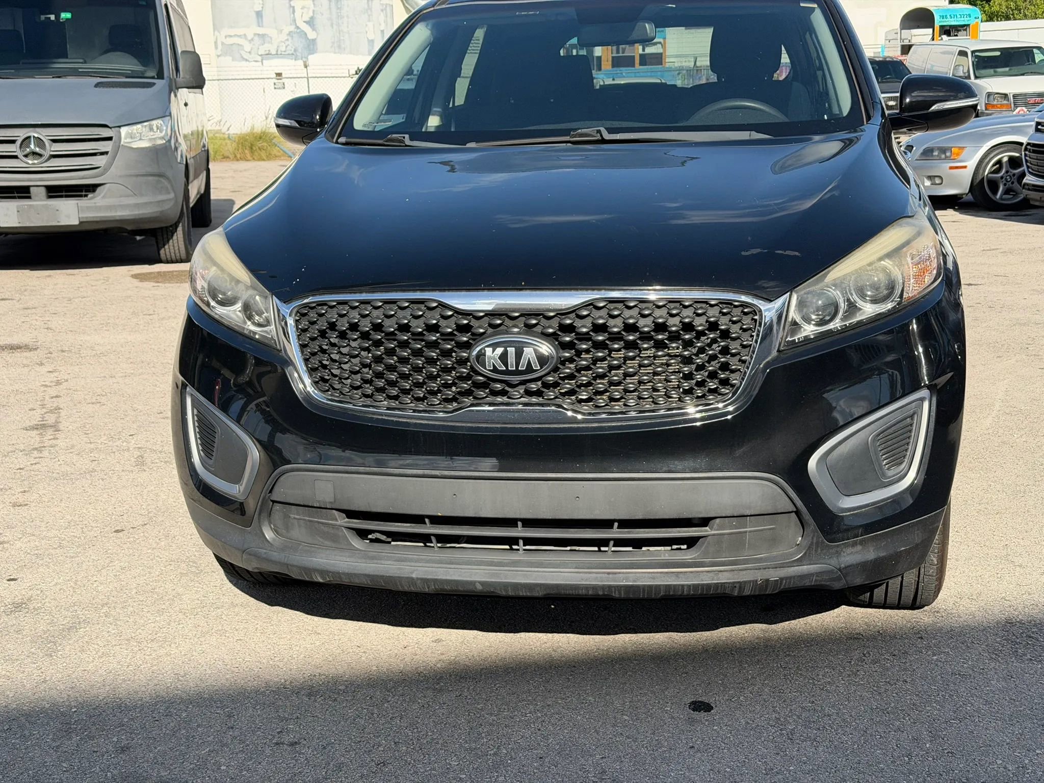 Used 2017 Kia Sorento LX FWD image 2