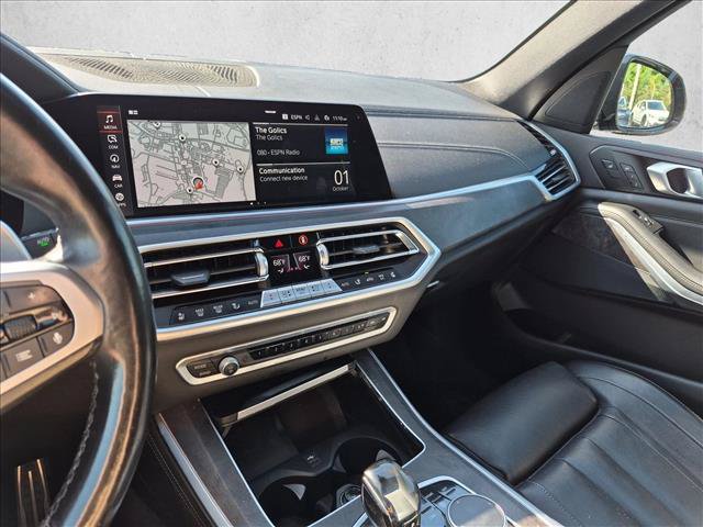 Used 2022 BMW X5 xDrive40i w/ M Sport Package AWD/4WD image 11