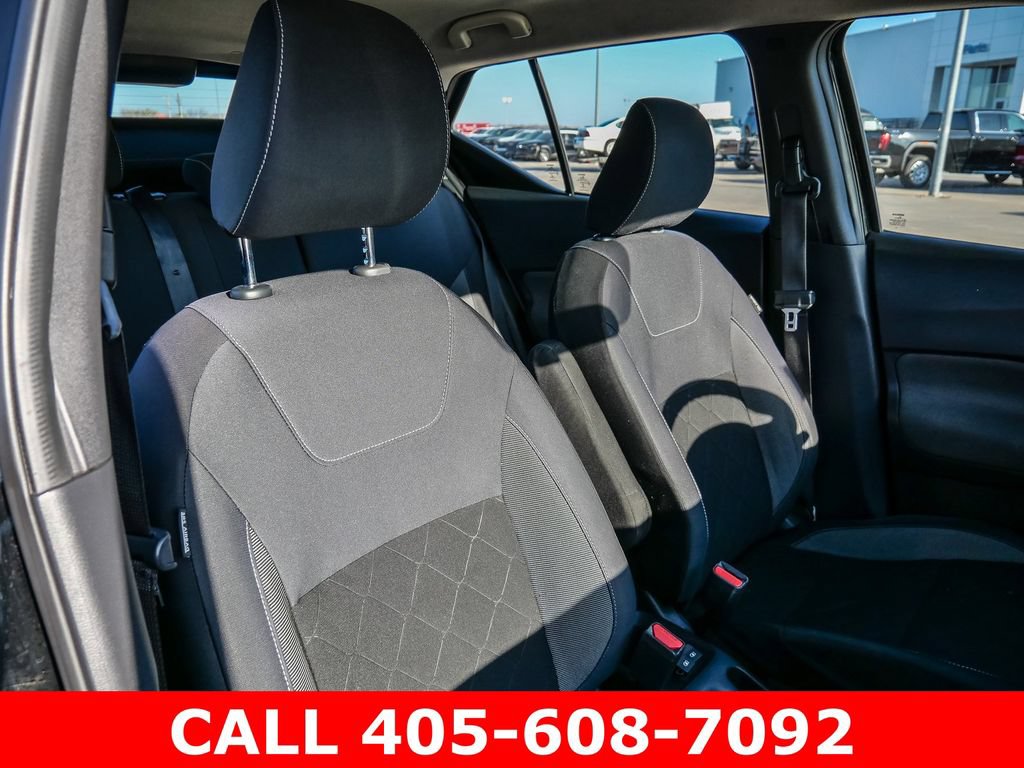 Used 2019 Nissan Kicks SV FWD image 15