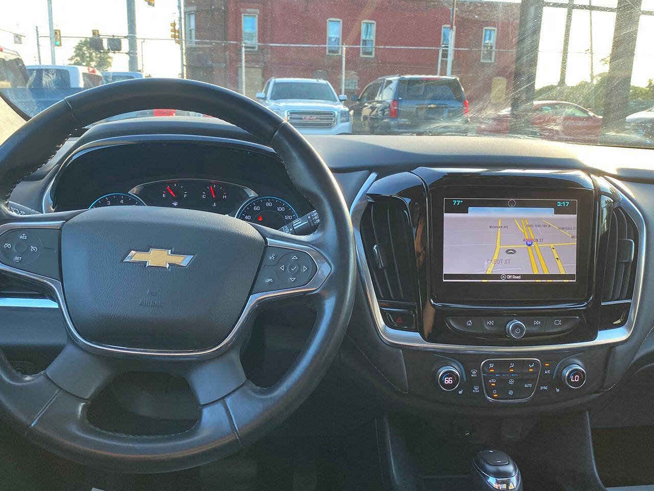 Used 2019 Chevrolet Traverse LT w/ LT Premium Package image 21