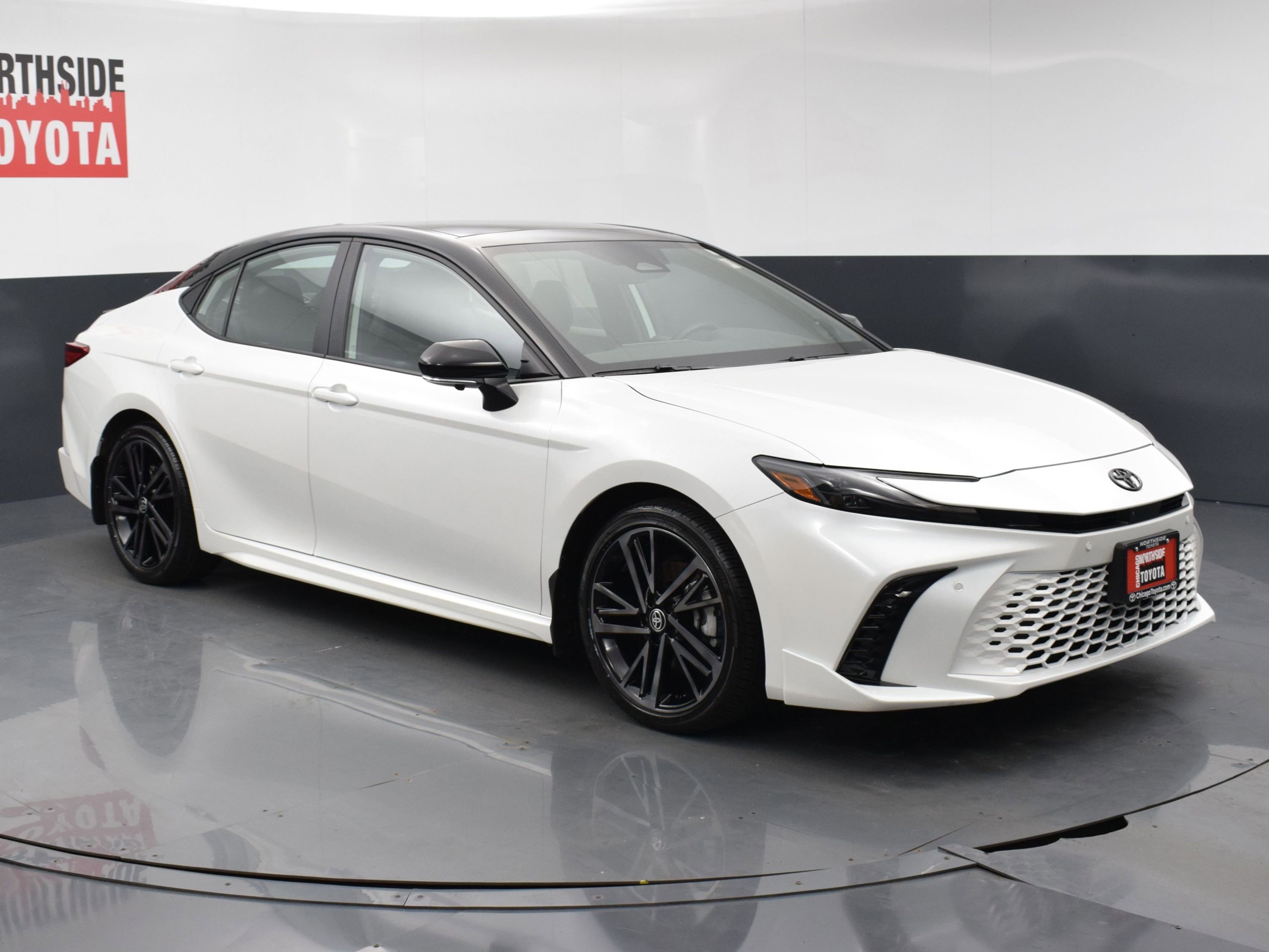 Used 2025 Toyota Camry XSE w/ Premium Plus Package AWD/4WD image 6
