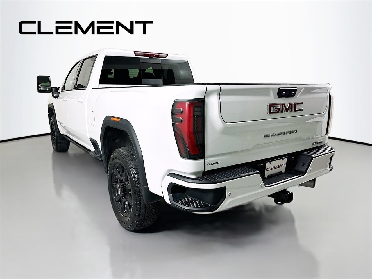 Used 2024 GMC Sierra 3500 AT4 w/ AT4 Premium Plus Package AWD/4WD image 10