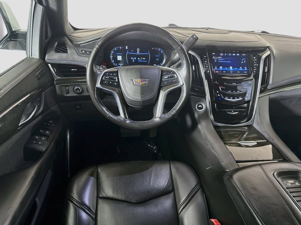 Used 2019 Cadillac Escalade Platinum AWD/4WD image 16