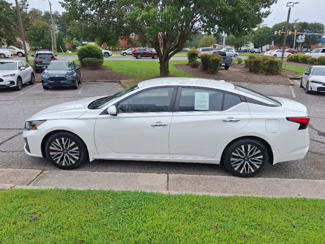 Used 2023 Nissan Altima 2.5 SV image 5