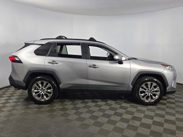Used 2020 Toyota RAV4 Limited image 10