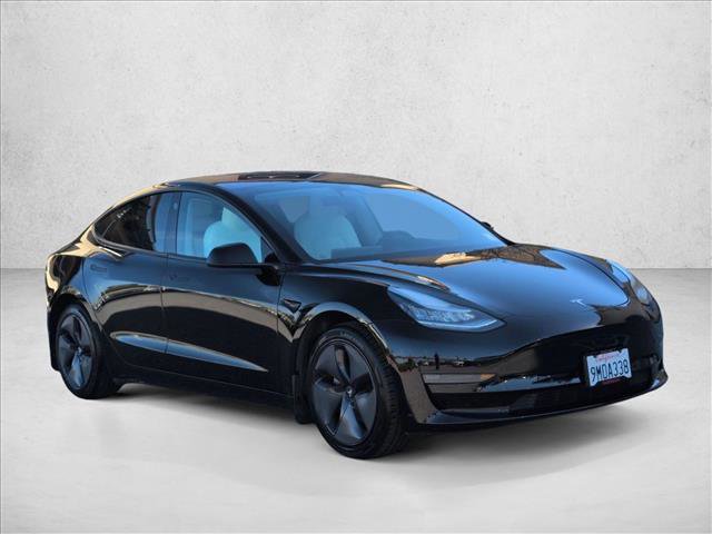 Used 2019 Tesla Model 3 Standard Range Plus image 3