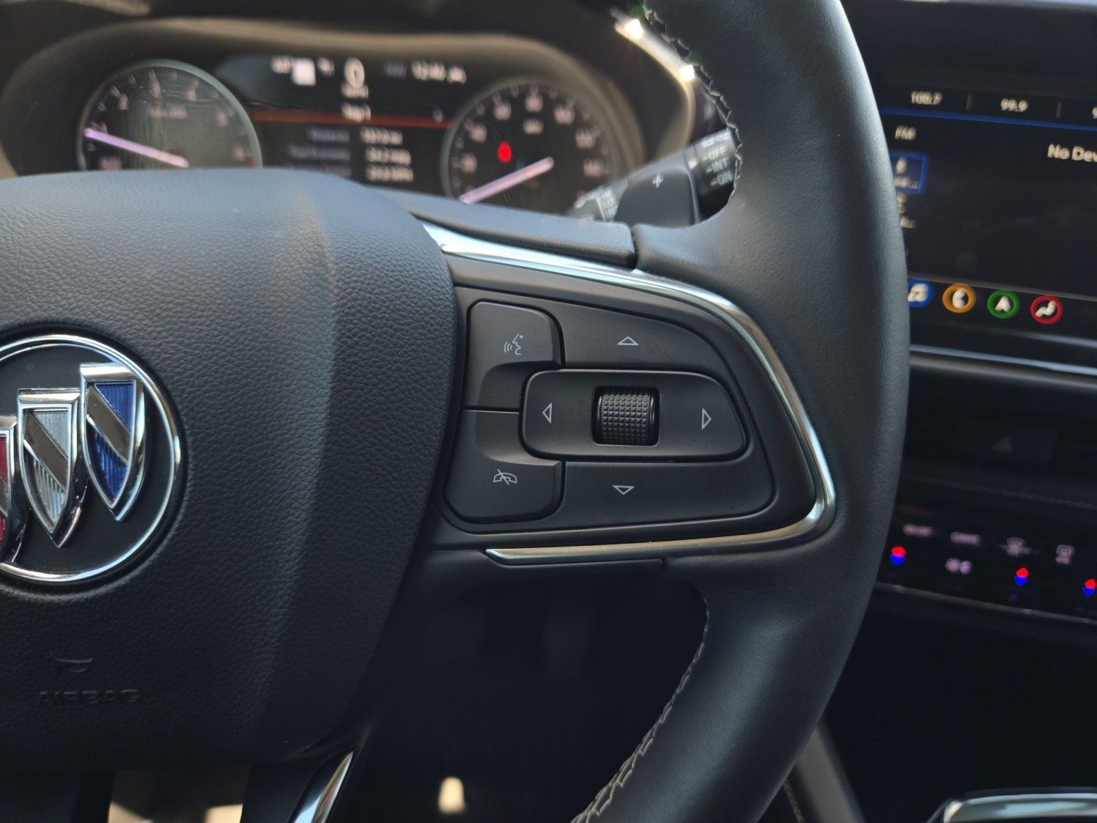 Used 2023 Buick Envision Avenir FWD image 16