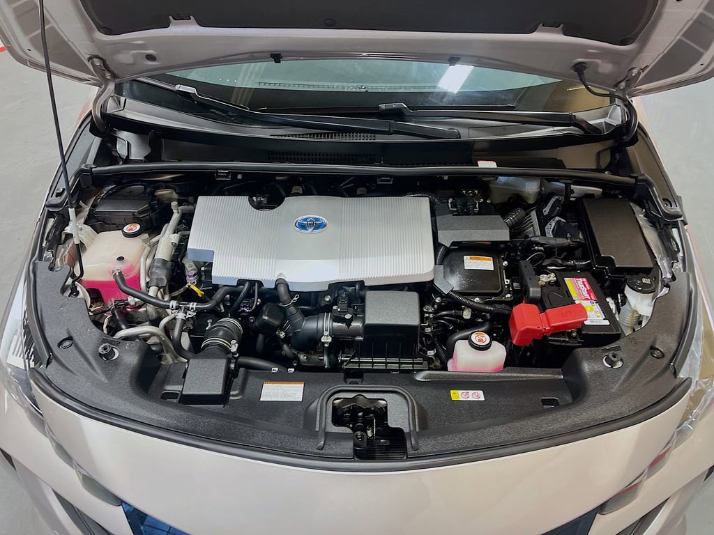 Used 2019 Toyota Prius Prime Premium w/ Carpet Mat Package image 28