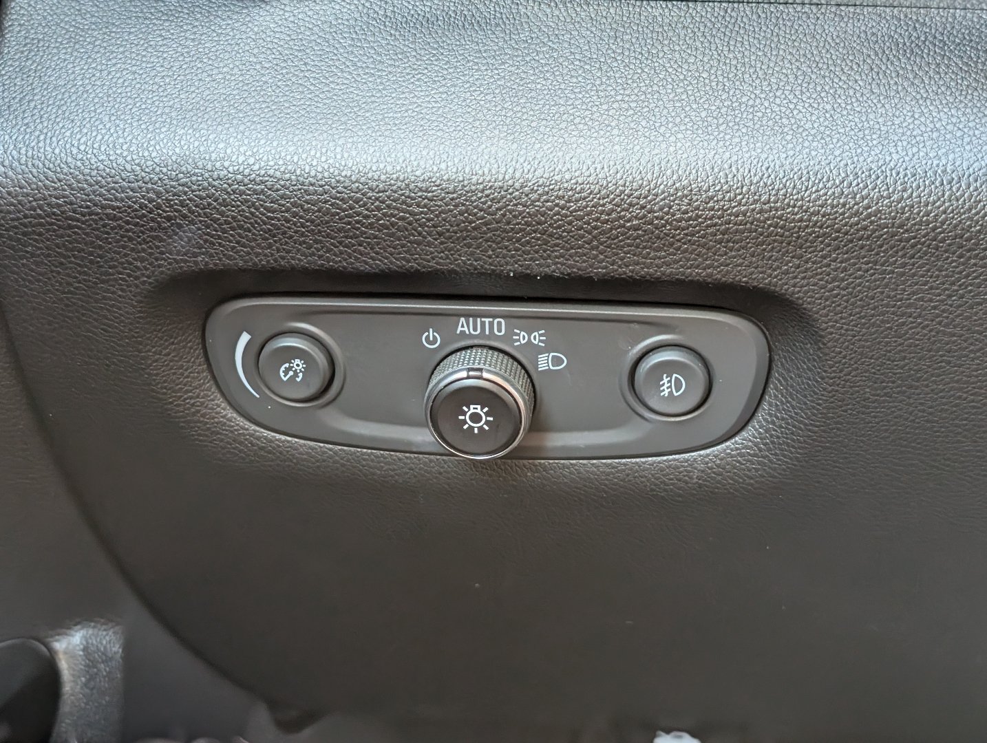 Used 2019 Chevrolet Traverse Premier AWD/4WD image 21