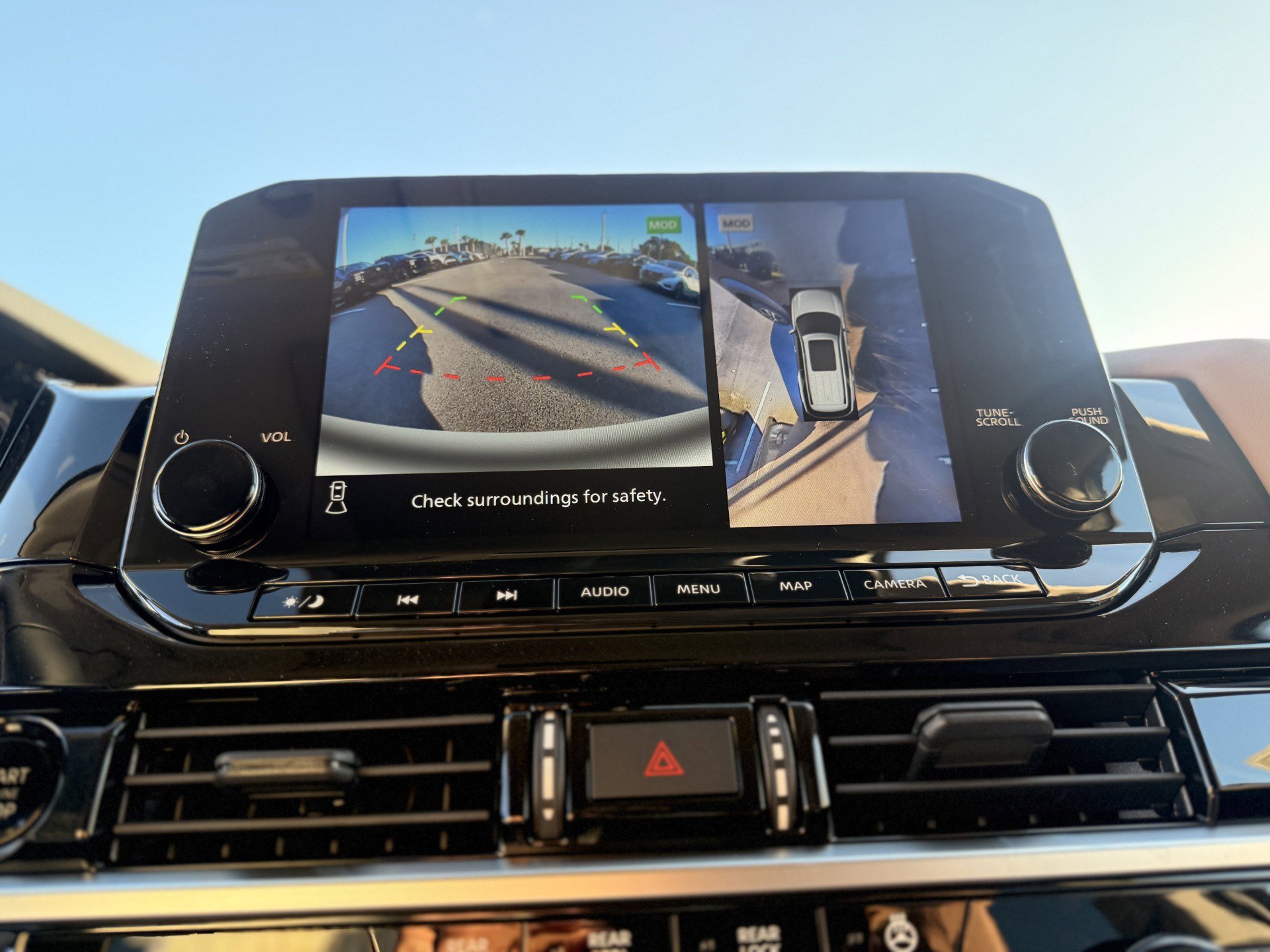 New 2025 Nissan Pathfinder Platinum image 8