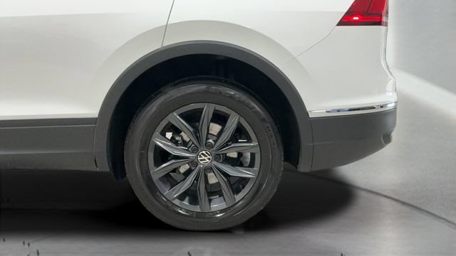 Certified 2024 Volkswagen Tiguan SE AWD/4WD image 26