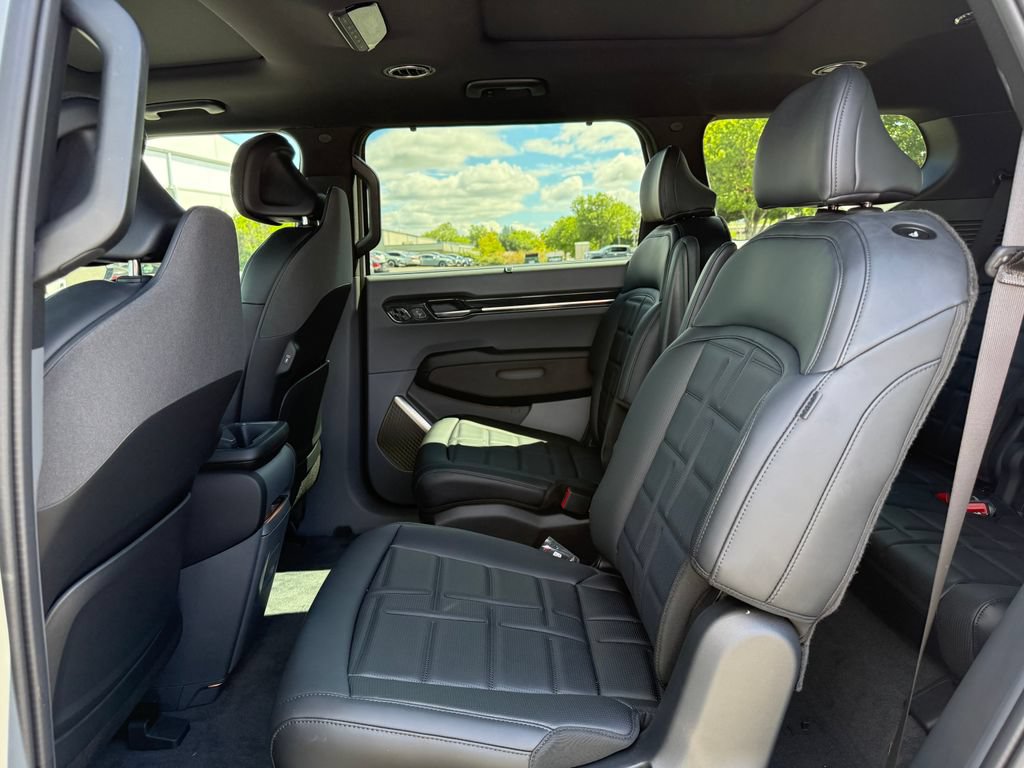 New 2026 Kia EV9 Land w/ Nightfall Edition Package AWD/4WD image 15