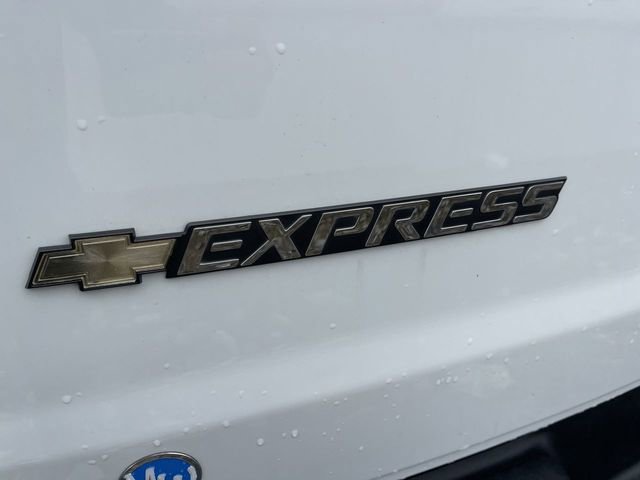Used 2021 Chevrolet Express 2500 w/ Communications Package image 5
