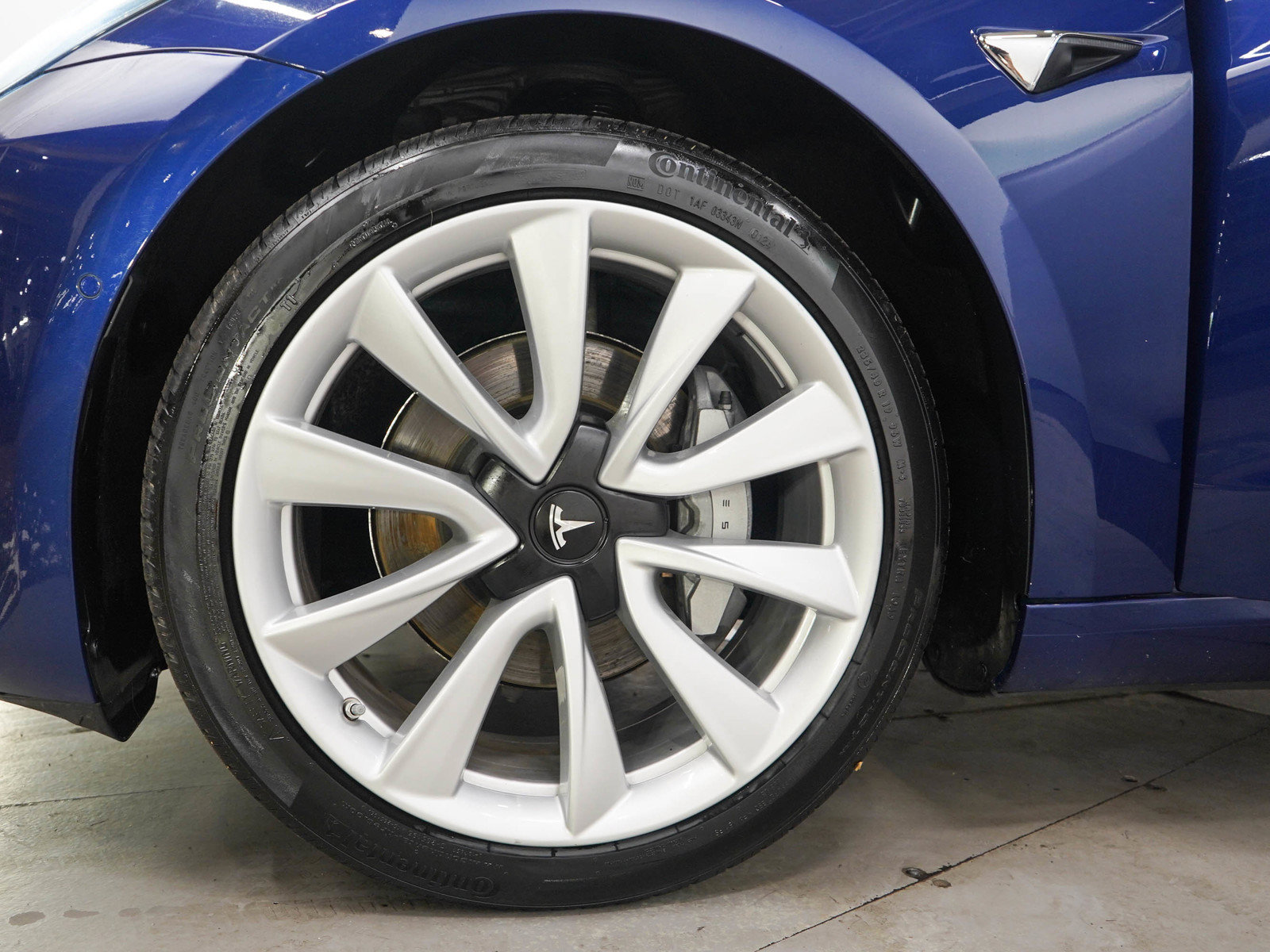 Used 2020 Tesla Model 3 Long Range AWD/4WD image 27