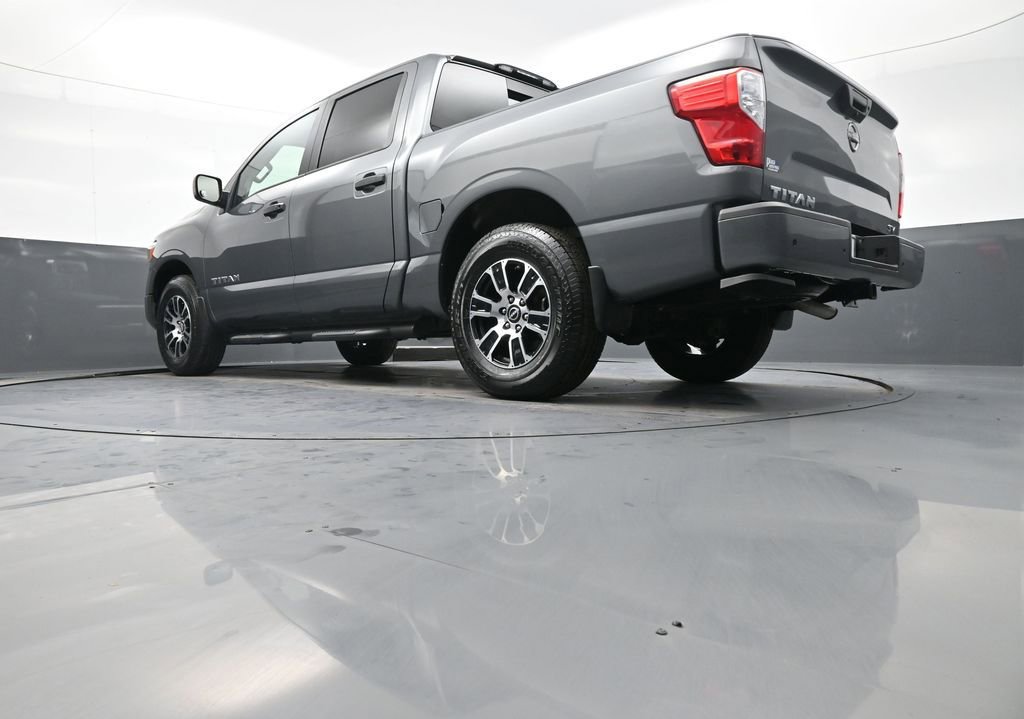 Used 2024 Nissan Titan SV w/ SV Convenience Package image 29