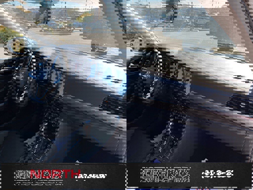 Used 2024 Volkswagen Jetta SEL image 28